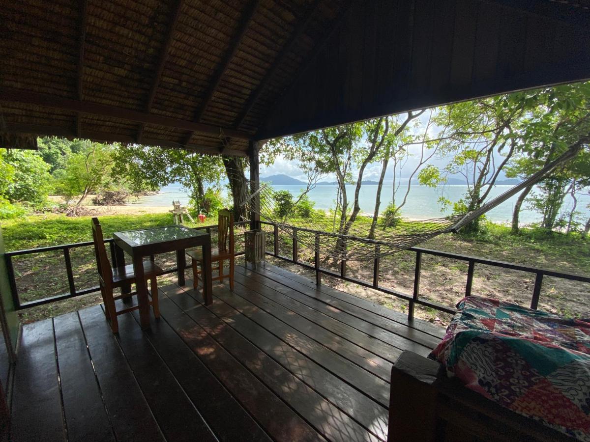 Pp Land Beach Eco Resort Koh Phayam Extérieur photo