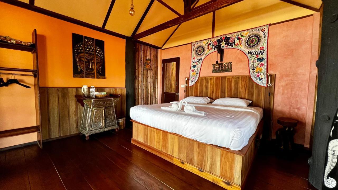 Pp Land Beach Eco Resort Koh Phayam Extérieur photo